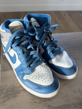 Nike Air Jordan-1 Mid- 2.5Y